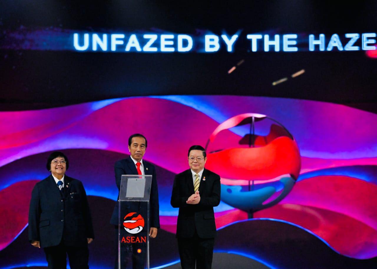 Ketua KTT ASEAN Presiden RI Joko Widodo Resmikan Pusat Koordinasi Dan Kendali Asap Lintas Batas ASEAN