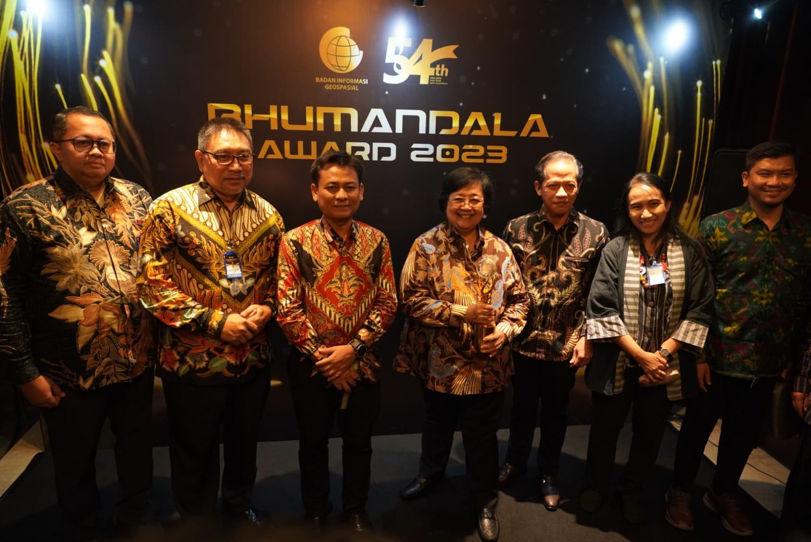 Sistem Informasi Geospasial KLHK Raih Penghargaan Bhumandala Kanaka Tahun 2023